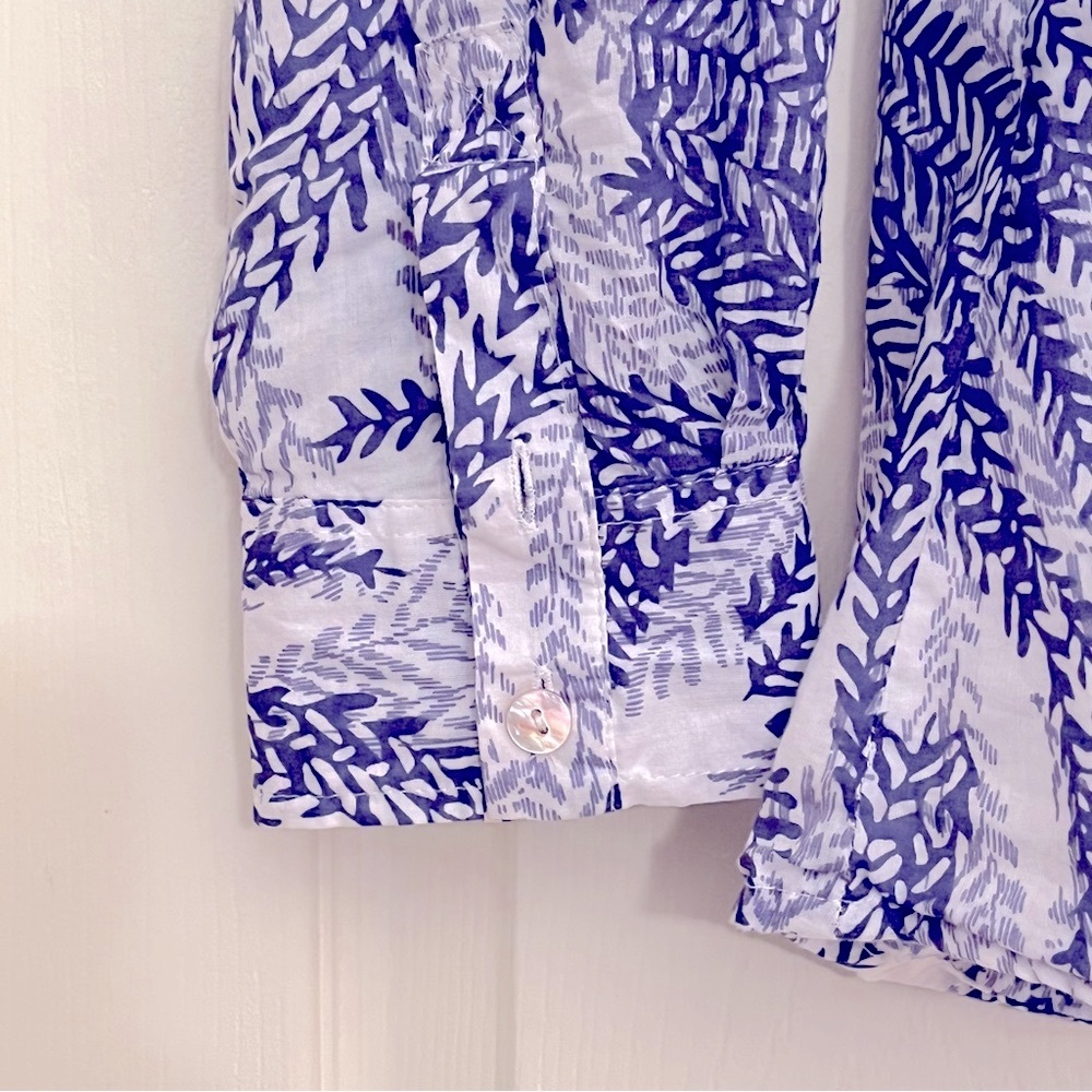 🌸3/$25 Merona Floral Botanical Print Lightweight Button Up Shirt, Blue Size XS - Picture 5 of 11